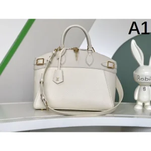 2026 超特価数量限定 LOUIS VUITTON ルイヴィトン トートバッグ 商品画像 1