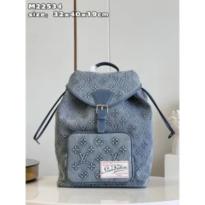 2026 定番が欲しい方 LOUIS VUITTON ルイヴィトン バックパック 商品画像 1