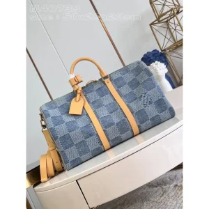 2026 春夏のトレンド LOUIS VUITTON ルイヴィトン トラベルバッグ 商品画像 1