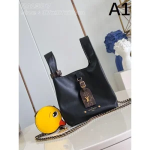 LOUIS VUITTON ルイヴィトン 2024FW 流行アイテム トートバッグ 商品画像 1