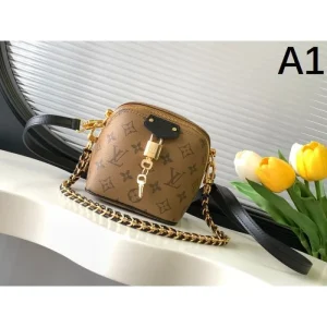 LOUIS VUITTON ルイヴィトン 2024FW 注目度が高い トートバッグ 商品画像 1