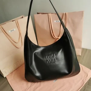先行発売限定 2026 トートバッグ MIU MIU ミュウミュウ 商品画像 1