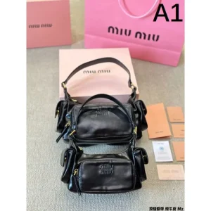 今度こそ完売! 2026 トートバッグ MIU MIU ミュウミュウ 商品画像 1