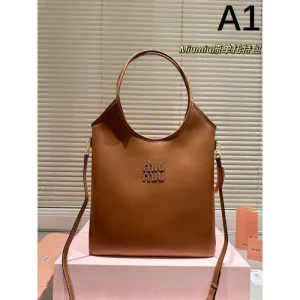 春夏期間大活躍 2026 トートバッグ MIU MIU ミュウミュウ 商品画像 1
