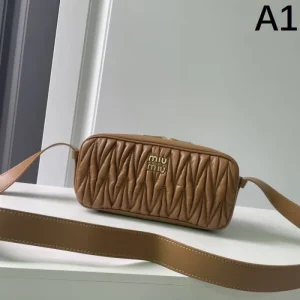 2026 限定ギフトにも MIU MIU ミュウミュウ ショルダーバッグ 商品画像 1