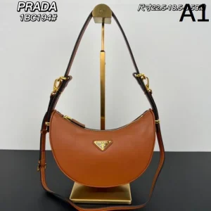 大活躍間違いなしの新着 2026 トートバッグ PRADA プラダ 商品画像 1