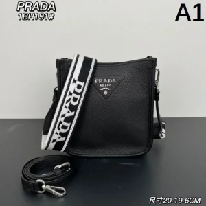 抜群な魅力的なアイテム 2026 ショルダーバッグ PRADA プラダ 商品画像 1
