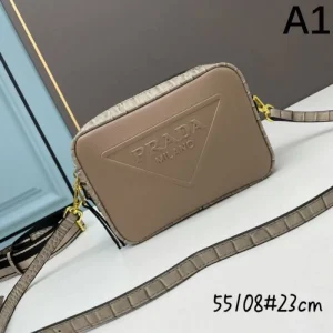 可愛い完売確実 大人気 2026 ショルダーバッグ PRADA プラダ 商品画像 1