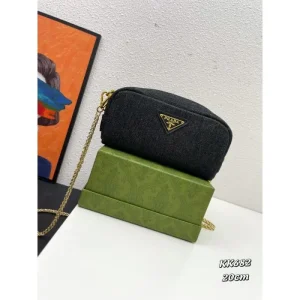 2026 今夏も絶対に流行る PRADA プラダ ショルダーバッグ 商品画像 1