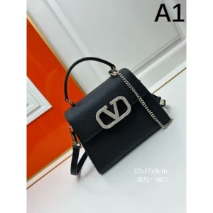 シックな色合い 2026 トートバッグ VALENTINO ヴァレンティノ 商品画像 1