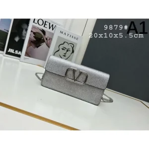 2026 100%新品 VALENTINO ヴァレンティノ ショルダーバッグ 商品画像 1