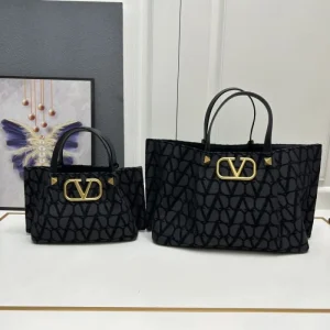 2026 限定数限り VALENTINO ヴァレンティノ トートバッグ 商品画像 1