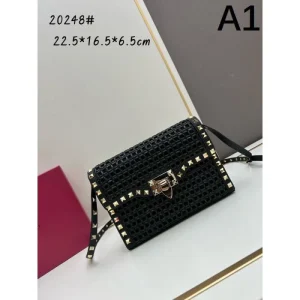 VALENTINO ヴァレンティノ 2024FW カラー豊富 ショルダーバッグ 商品画像 1