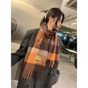 2024FW スカーフ BURBERRY バーバリー 新しい姿を演出できる冬季新作 商品画像 1