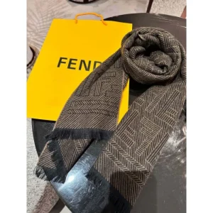 2024FW スカーフ FENDI フェンデイ 秋冬新作限定 超入手困難 商品画像 1