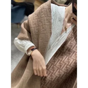 2024FW スカーフ FENDI フェンデイ ファッション感が急上昇! 商品画像 1