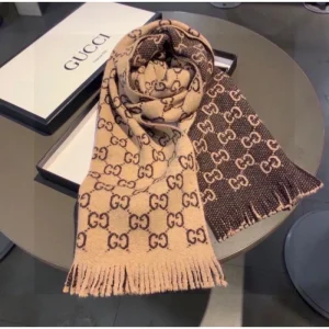 2024FW スカーフ GUCCI グッチ 誰でもオシャレになれる! 商品画像 1