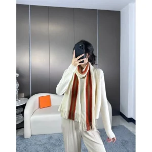2024FW スカーフ HERMES エルメス 大人っぽいスタイルが完成 商品画像 1