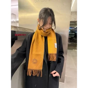 2024FW スカーフ HERMES エルメス 争奪戦必至!絶対チェックしたい 商品画像 1