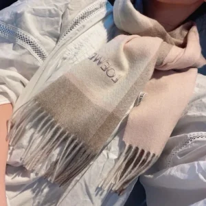 2024FW スカーフ LOEWE ロエベ 今年の最旬トレンドになる 商品画像 1