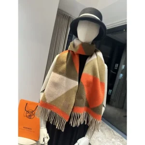 2024FW スカーフ LOEWE ロエベ この秋最高に人気ブランド 商品画像 1