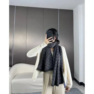 2024FW スカーフ LOUIS VUITTON ルイヴィトン 秋に爆発的な人気 商品画像 1