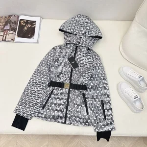 FENDI フェンデイ レディース 用ダウンジャケット 2024FW お気に入りの上品 商品画像 1