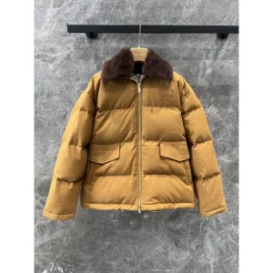 MIU MIU ミュウミュウ ダウンジャケット 2024FW 最低価格保証 商品画像 1