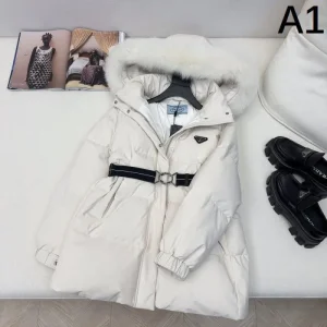 PRADA プラダ レディース 用ダウンジャケット 2024FW 根強い人気定番商品 商品画像 1