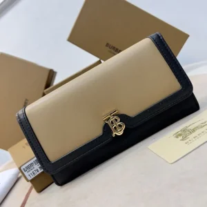 BURBERRY バーバリー 2026 夏の大人カジュアル 長財布 商品画像 1