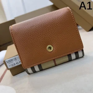 BURBERRY バーバリー 2026 新商品☆完売必至 三つ折り財布 商品画像 1
