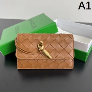 BOTTEGA VENETA ボッテガヴェネタ 2024FW セールお早めに 長財布 商品画像 1