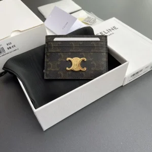 CELINE セリーヌ 2026 品薄状態になる夏季新作 カードケース 商品画像 1