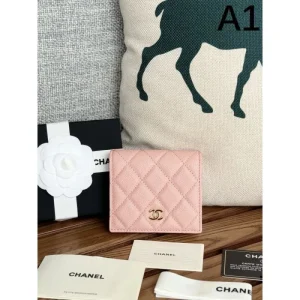 CHANEL シャネル 2026 人気が続行限定アイテム 二つ折り財布 商品画像 1