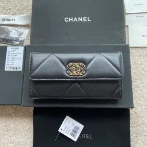 CHANEL シャネル 2024FW これからの季節、大活躍 長財布 商品画像 1