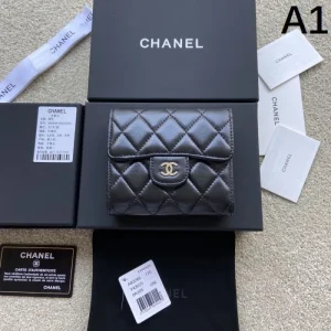 CHANEL シャネル 2024FW 素敵デザイン未入荷ブランド 三つ折り財布 商品画像 1