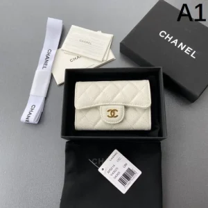 CHANEL シャネル 2024FW 季節の変わり目に活躍する コインバッグ 商品画像 1