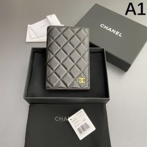 CHANEL シャネル 2024FW 主役になる個性的なアイテム カードケース 商品画像 1