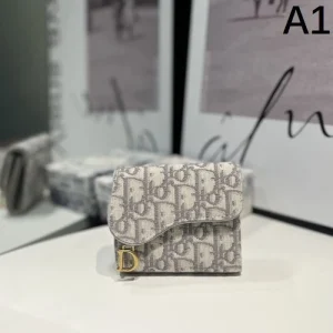 DIOR ディオール 2026 夏らしく爽やかな印象 三つ折り財布 商品画像 1