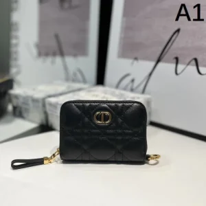DIOR ディオール 2026 新作セール価格でゲット カードケース 商品画像 1