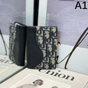 DIOR ディオール 2026 この時季だからお買い得 カードケース 商品画像 1