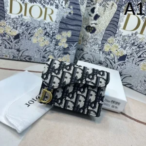 DIOR ディオール 2026 絶大な人気を博する新作 カードケース 商品画像 1