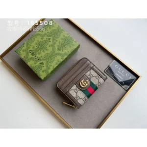 GUCCI グッチ 2026 ファッション感度の高い カードケース 商品画像 1