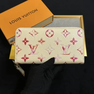LOUIS VUITTON ルイヴィトン 2026 春夏の新作登場 長財布 商品画像 1