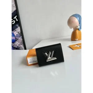 LOUIS VUITTON ルイヴィトン 2026 先行発売限定 三つ折り財布 商品画像 1