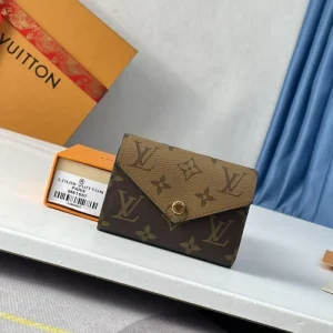 LOUIS VUITTON ルイヴィトン 2026 海外限定新作 三つ折り財布 商品画像 1