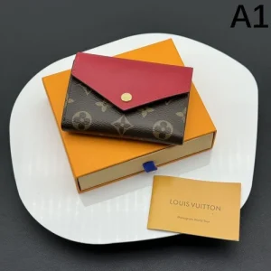 LOUIS VUITTON ルイヴィトン 2026 最旬アイテム 三つ折り財布 商品画像 1