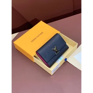 LOUIS VUITTON ルイヴィトン 2024FW 大人っぽい質感 三つ折り財布 商品画像 1