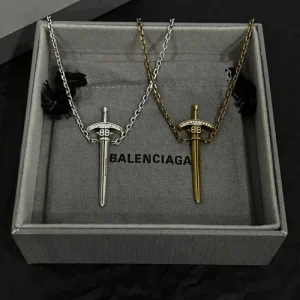 春夏も引き続き注目 2026 ネックレス BALENCIAGA バレンシアガ 商品画像 1