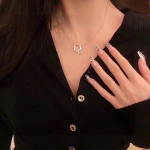 最短1週間 日本未発売 2026 ネックレス DIOR ディオール 商品画像 1